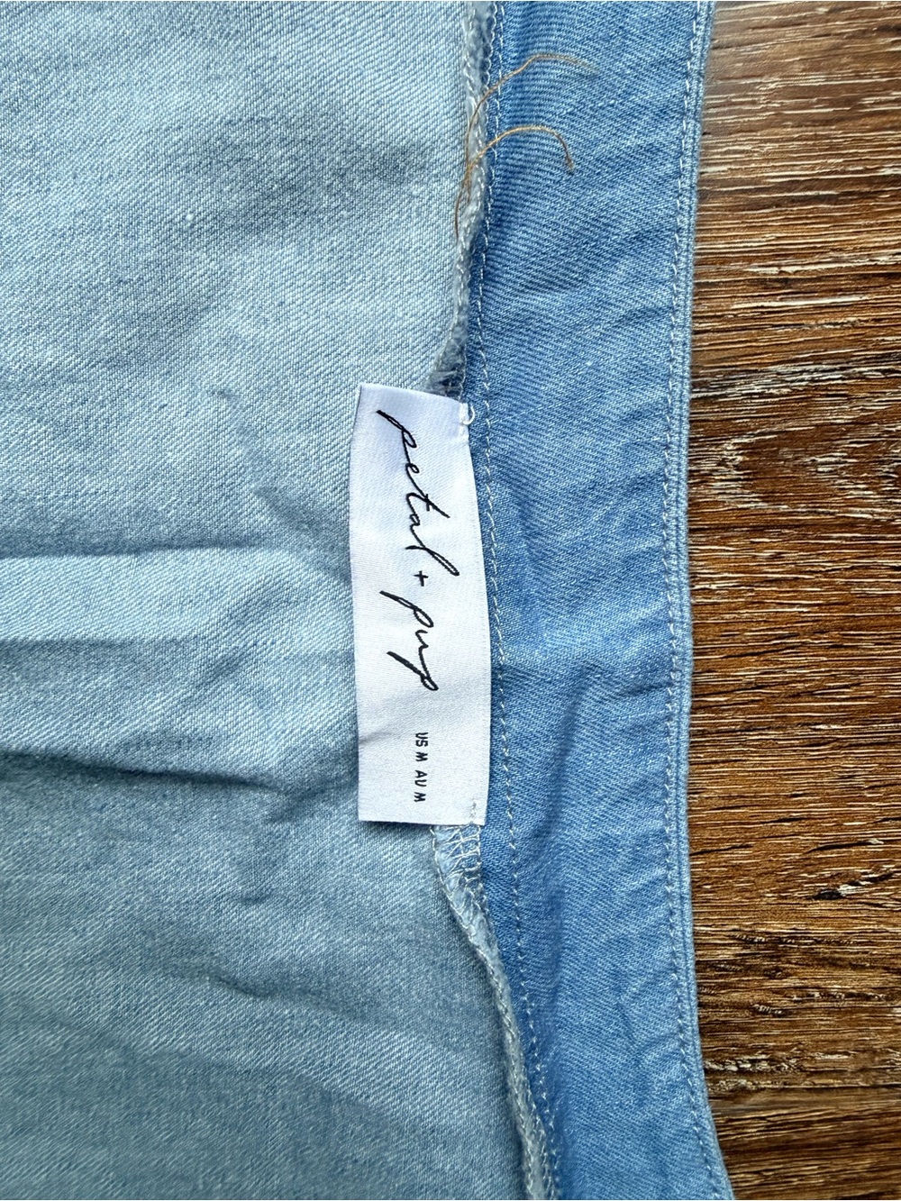 New without tags !Women’s Light Blue High-Waist Pleated Shorts - Picture 4 of 5